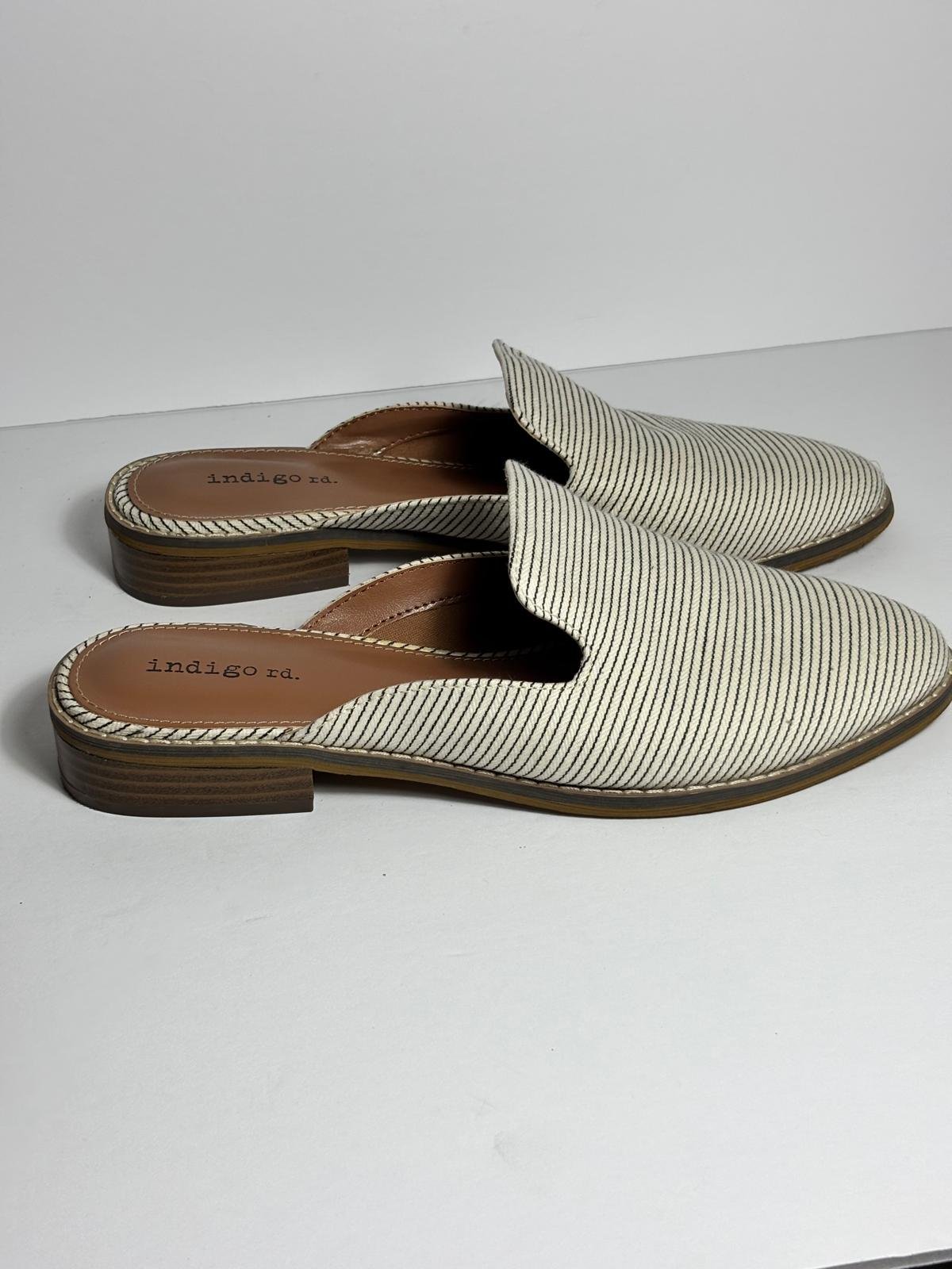 Indigo Rd Women's Ivory Black Pinstripe Pointed Toe Mule Loafers Slip-On - Image 2