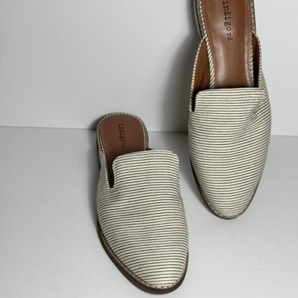 Indigo Rd Women's Ivory Black Pinstripe Pointed Toe Mule Loafers Slip-On