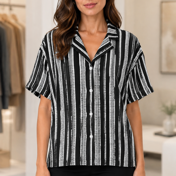 Jones New York women’s black-and-white geometric striped blouse in size Large.