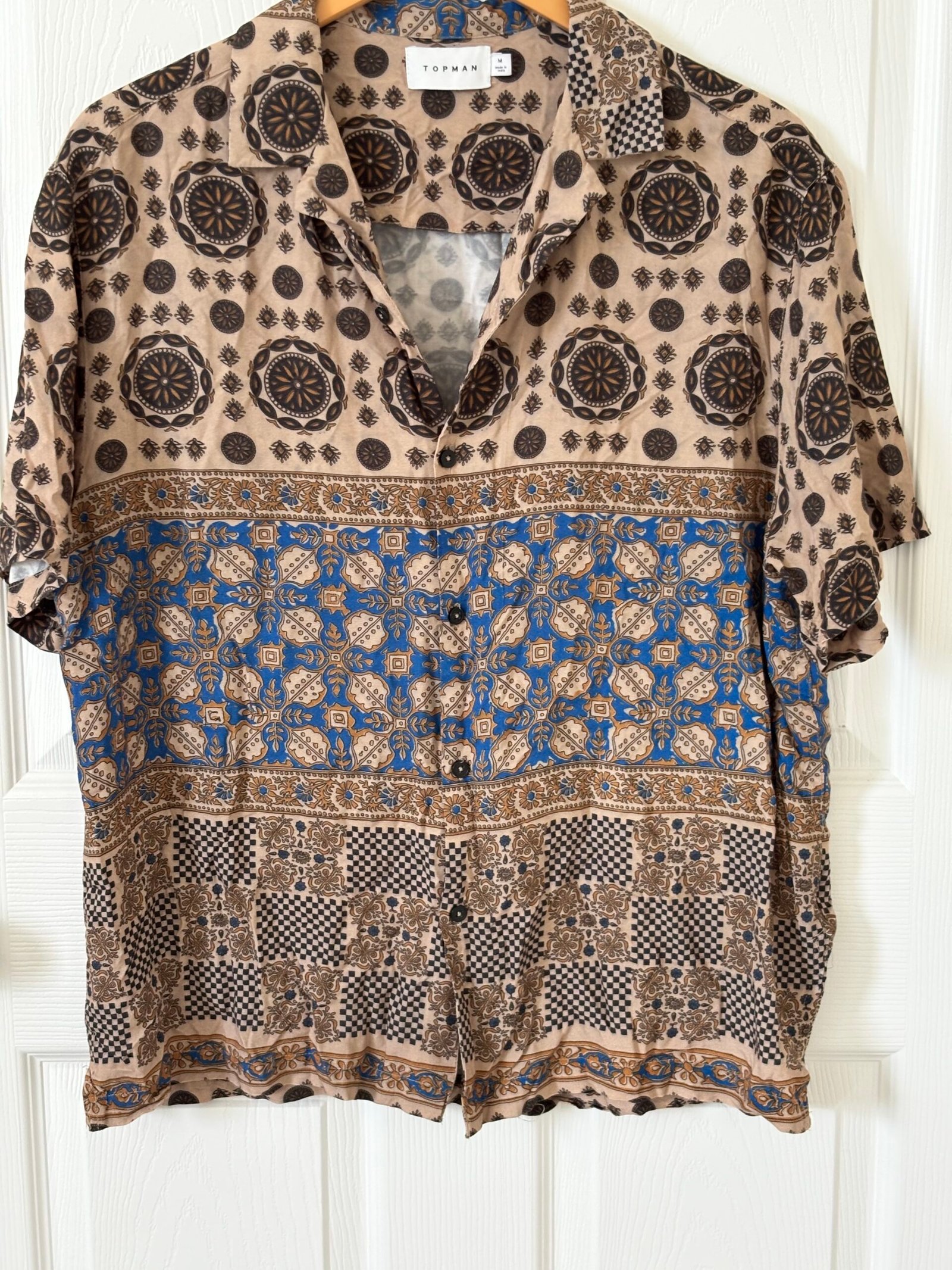 Topman men’s short-sleeve patterned shirt in size Medium. - Image 2