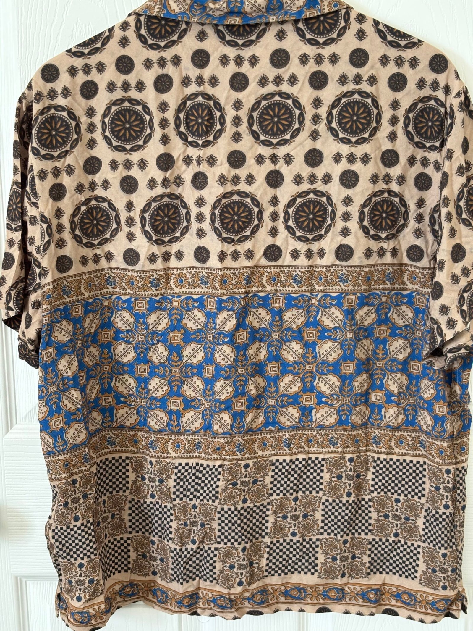 Topman men’s short-sleeve patterned shirt in size Medium. - Image 4