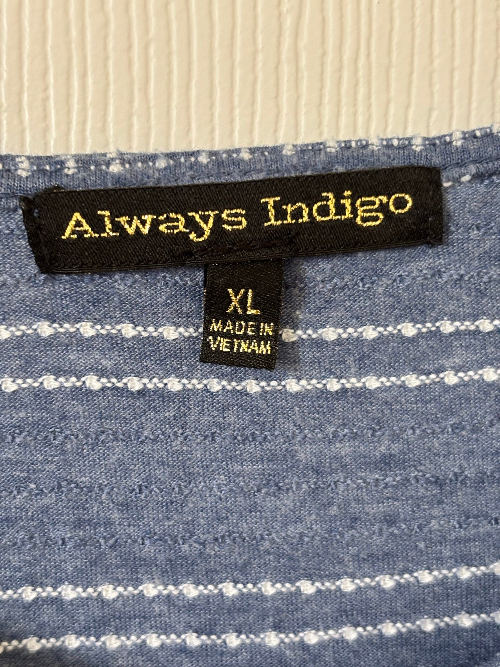 Always Indigo women’s short-sleeve top in size XL. - Image 3