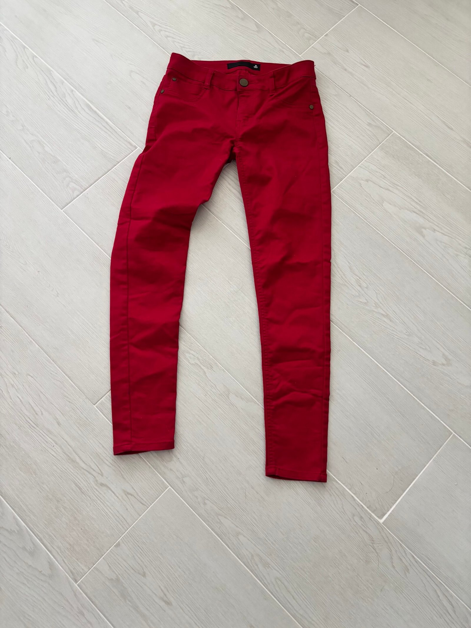 Tinseltown Red Skinny Jeans – Juniors Size 5 - Image 2